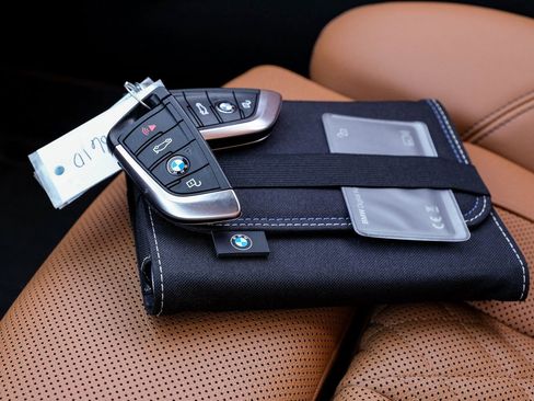 Used 2023 BMW 530i xDrive w/ Executive Package image 73