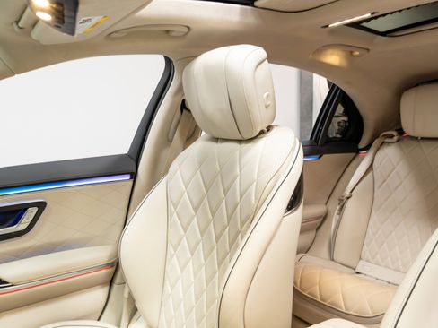 Used 2023 Mercedes-Benz S 580 4MATIC Sedan w/ AMG Line image 12