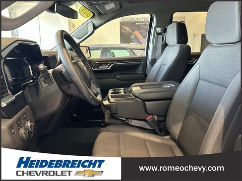 Used 2024 Chevrolet Silverado 1500 LT AWD/4WD image 13