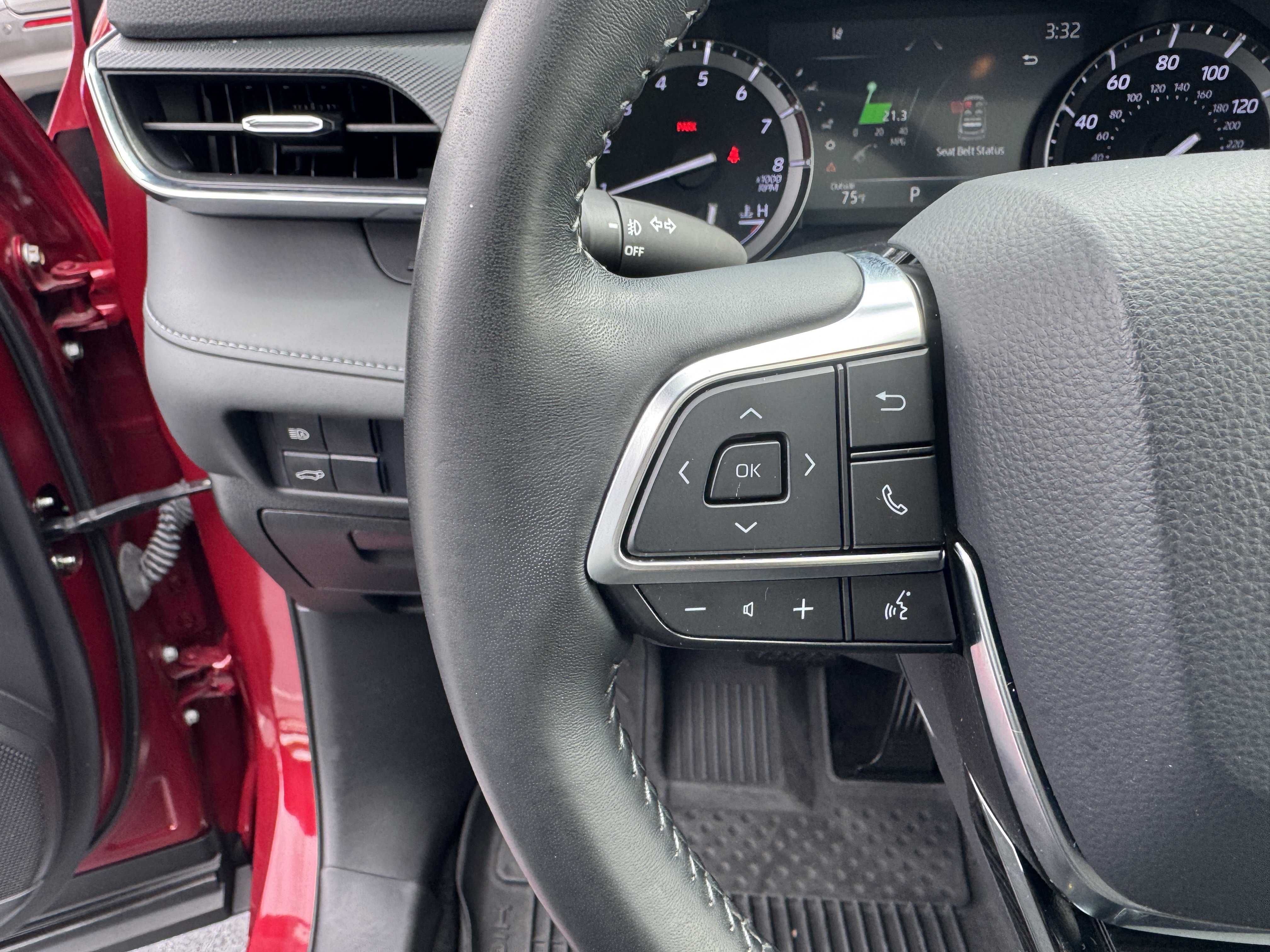 Certified 2021 Toyota Highlander XSE FWD image 13