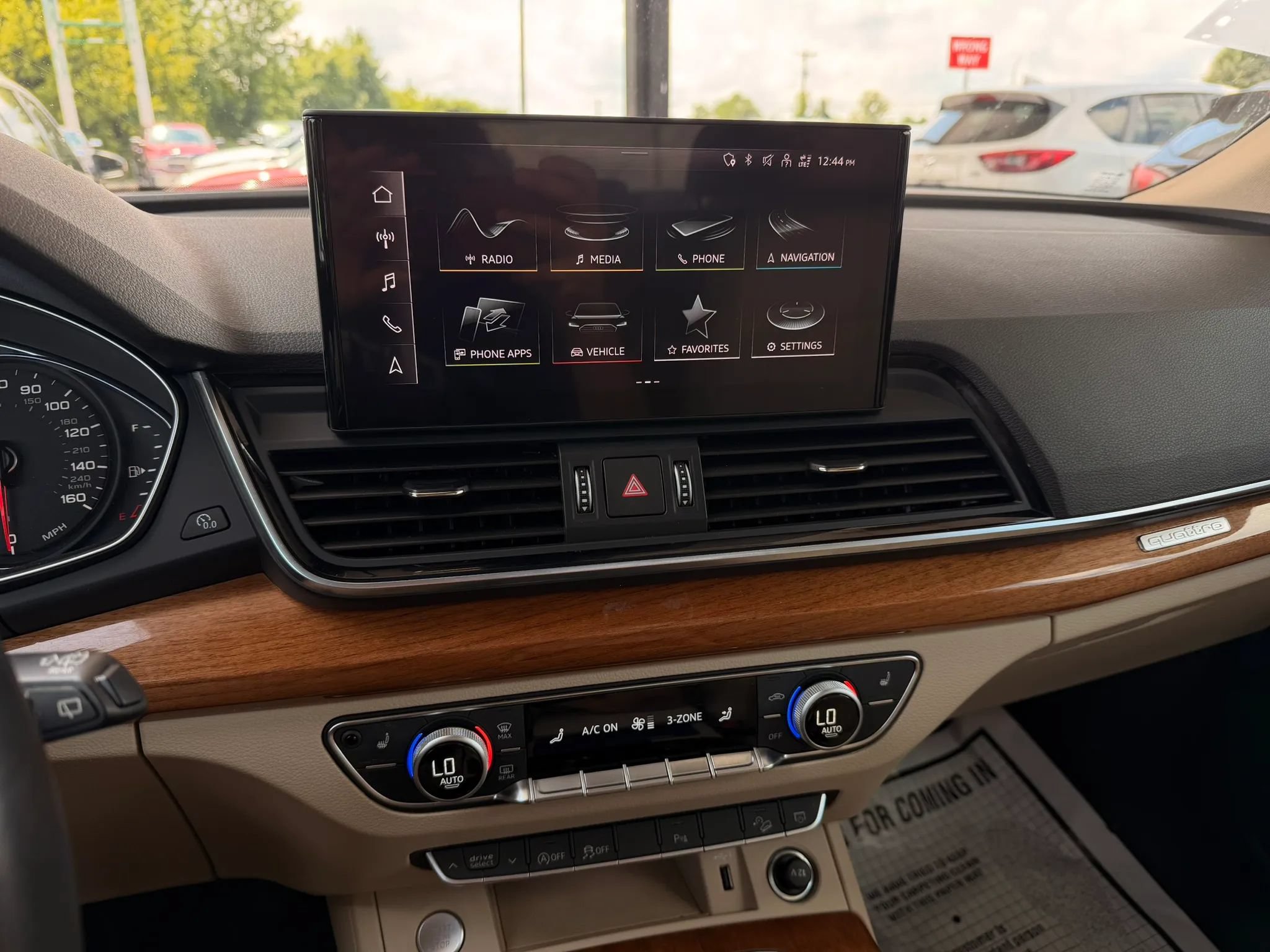 Used 2022 Audi Q5 2.0T Premium w/ Convenience Package AWD/4WD image 16