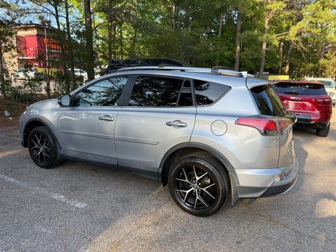 Used 2016 Toyota RAV4 SE w/ Advanced Technology Package AWD/4WD image 8