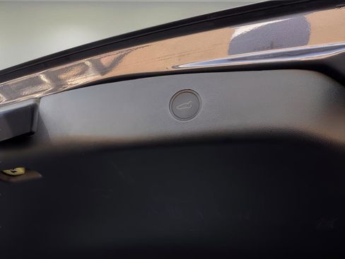 Used 2023 Tesla Model 3 Standard Range image 26