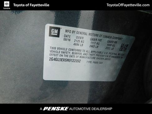 Used 2017 Buick Regal Sport Touring image 9