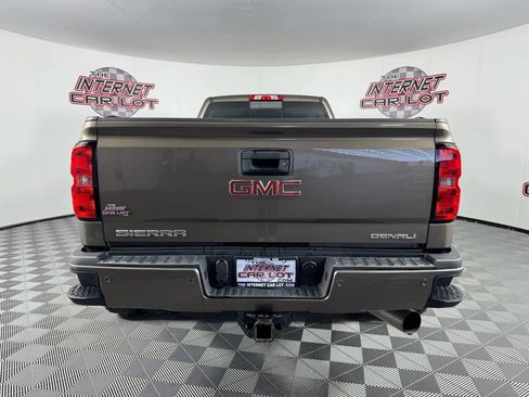 Used 2015 GMC Sierra 3500 Denali image 6