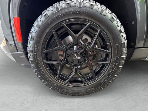 Used 2022 Jeep Wagoneer Series II image 28