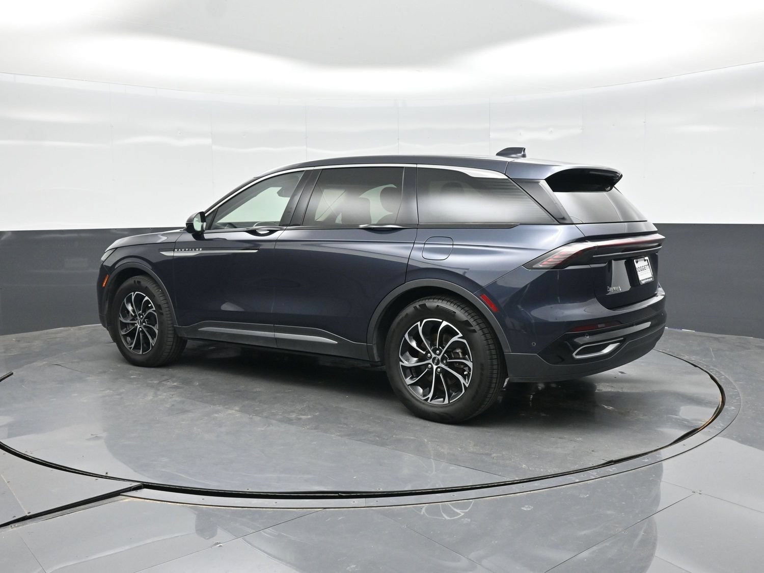 Used 2024 Lincoln Nautilus Premier w/ Equipment Group 102A AWD/4WD image 20