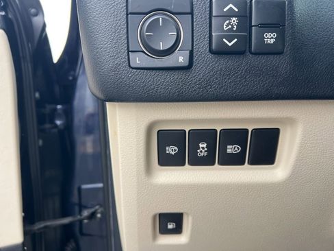 Certified 2020 Lexus GX 460 Premium w/ Premium Package AWD/4WD image 23