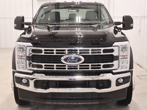 New 2026 Ford F550 4x4 Supercab Super Duty w/ XLT Value Package image 3