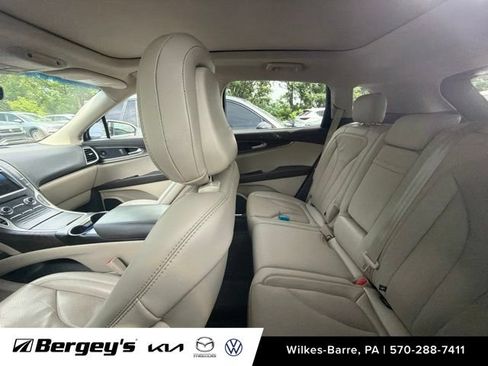Used 2020 Lincoln Nautilus Reserve AWD/4WD image 8