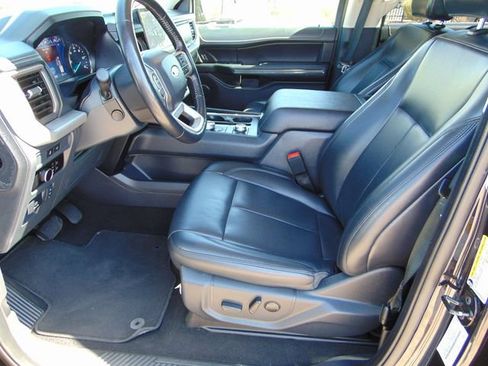 Used 2024 Ford Expedition Max XLT AWD/4WD image 10