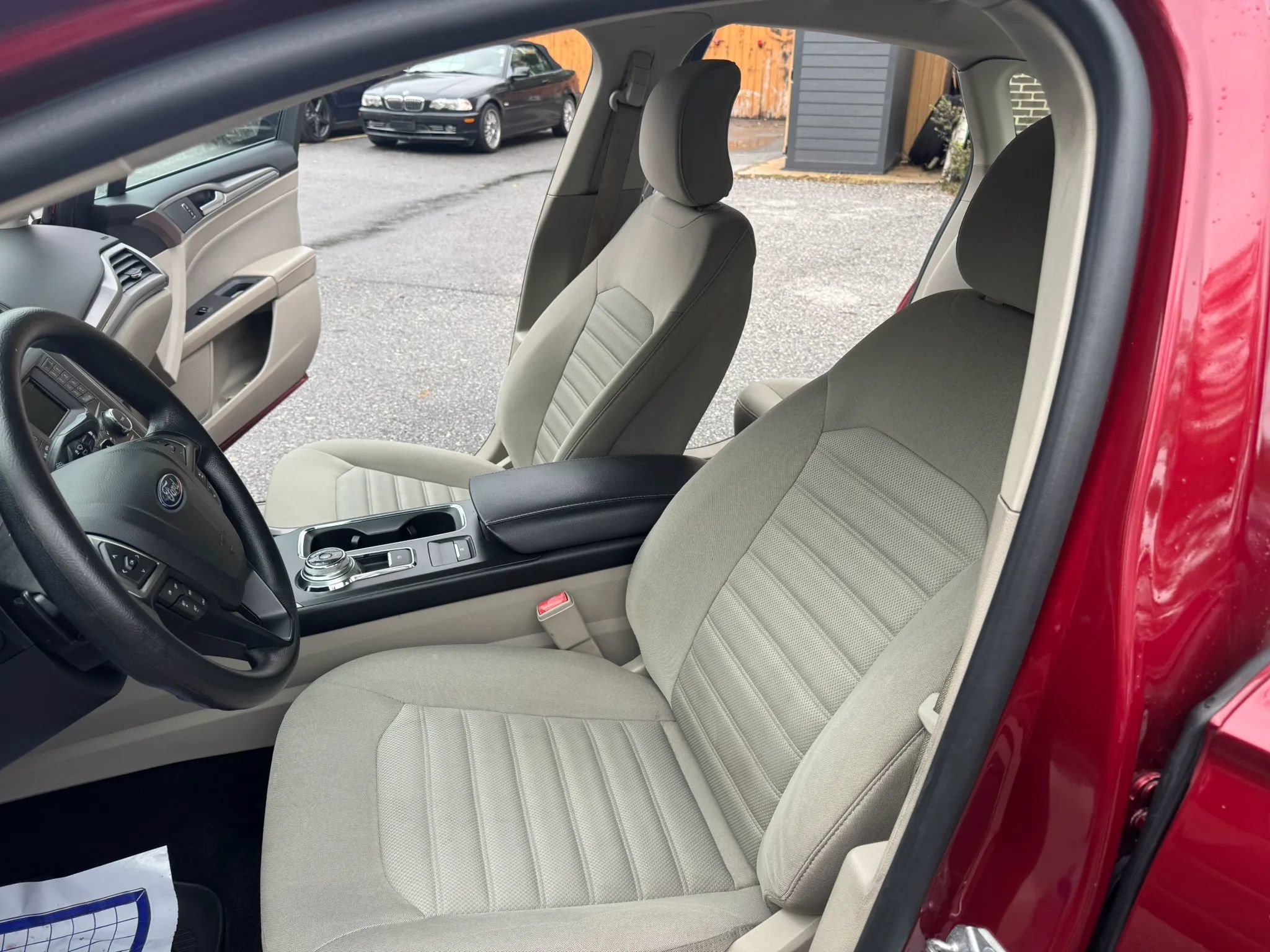 Used 2018 Ford Fusion SE FWD image 11