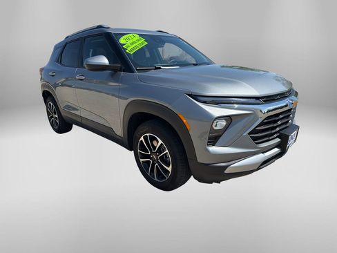 Used 2024 Chevrolet TrailBlazer LT w/ Convenience Package AWD/4WD image 7
