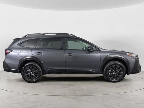 Certified 2025 Subaru Outback Onyx Edition AWD/4WD image 4