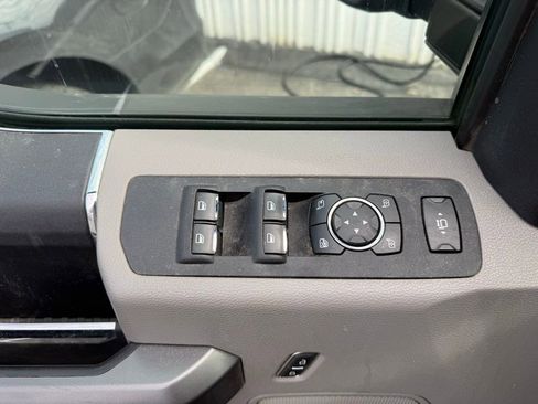 Used 2019 Ford F250 XLT w/ XLT Value Package image 13