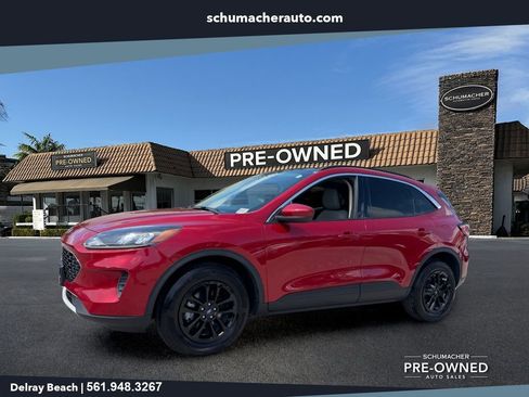 Used 2020 Ford Escape SE AWD/4WD image 2