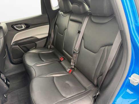 Used 2025 Jeep Compass Limited AWD/4WD image 15