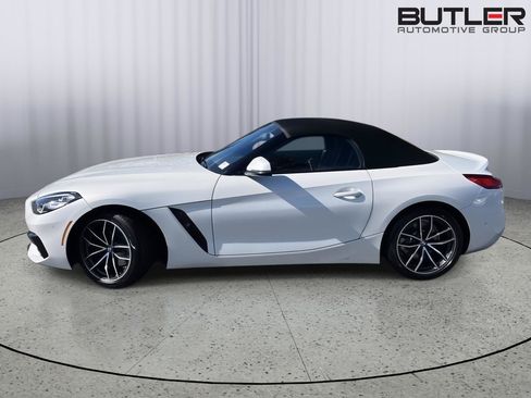 Used 2021 BMW Z4 sDrive30i RWD image 3