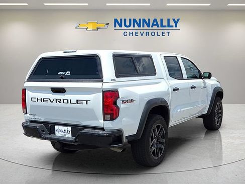Certified 2024 Chevrolet Colorado Trail Boss w/ Technology Package AWD/4WD image 5