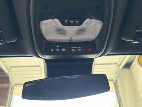 Used 2023 Chevrolet Colorado Trail Boss w/ Safety Package AWD/4WD image 40