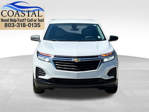 Used 2023 Chevrolet Equinox LS w/ LS Convenience Package FWD image 2