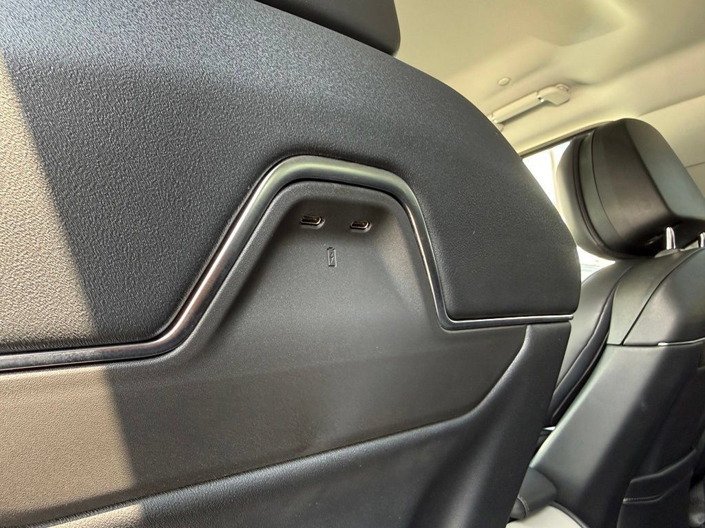 New 2027 Lincoln Navigator Premiere AWD/4WD image 13