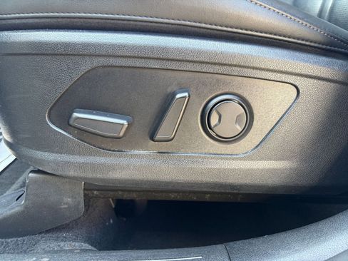 Used 2024 Kia Sorento S FWD image 21