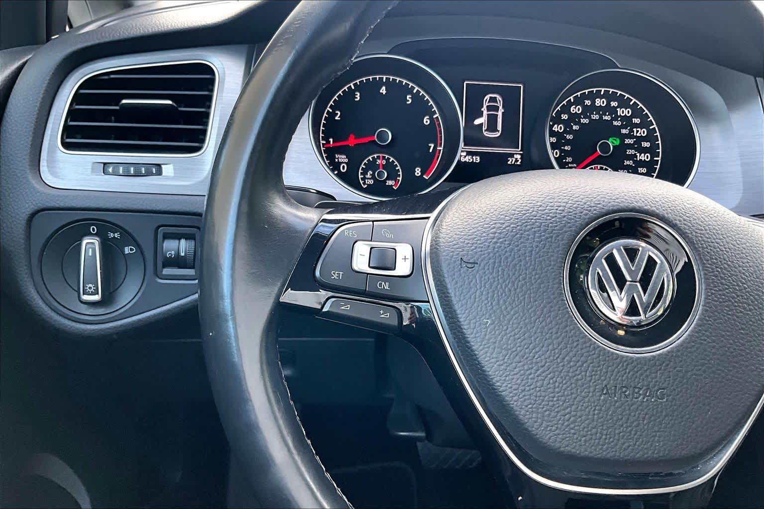 Used 2017 Volkswagen Golf S FWD image 24