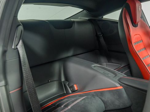 Certified 2022 Ferrari Roma RWD image 31