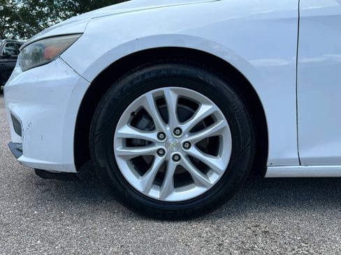 Used 2017 Chevrolet Malibu LT w/ Leather Package FWD image 24