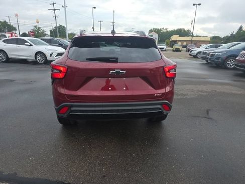 Used 2025 Chevrolet Trax RS w/ Driver Confidence Package FWD image 7
