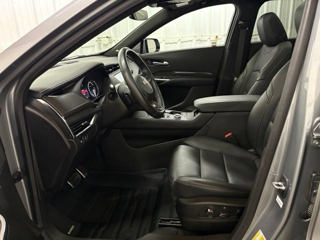 Used 2023 Cadillac XT4 Sport w/ Sun And Sound Package AWD/4WD image 33