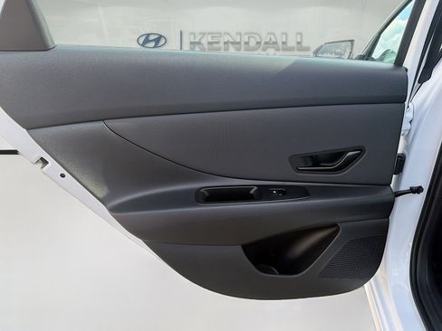 Used 2025 Hyundai Elantra Sport FWD image 23