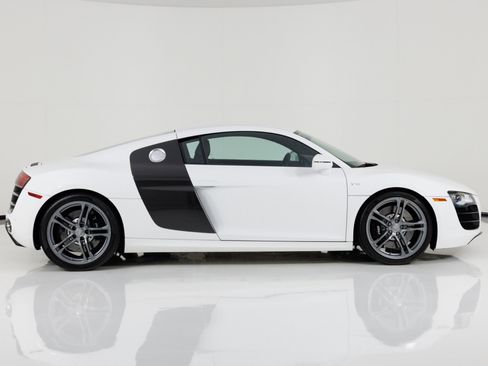 Used 2012 Audi R8 V10 AWD/4WD image 2