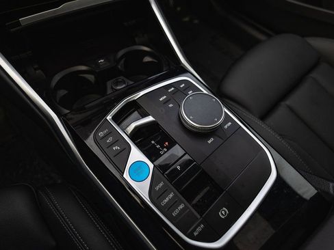 Used 2024 BMW i4 xDrive40i image 17