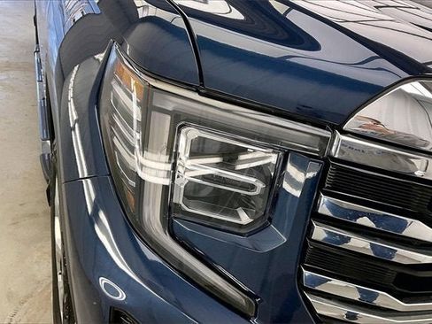 Certified 2023 GMC Sierra 1500 SLT w/ SLT Premium Package image 25