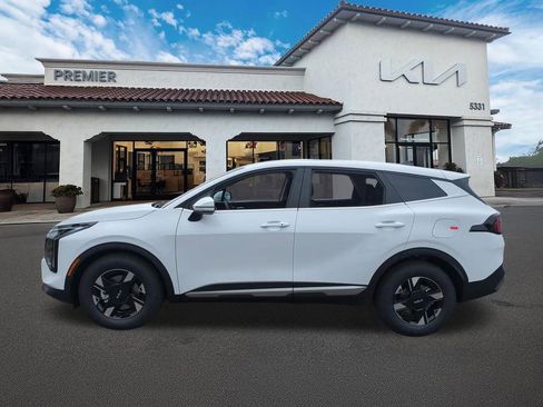 New 2026 Kia Sportage LX w/ LX Convenience Package FWD image 5