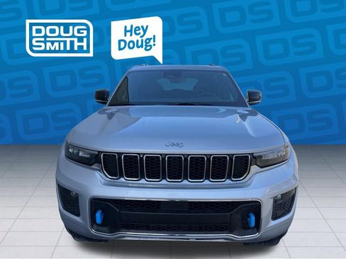 New 2024 Jeep Grand Cherokee Overland w/ Luxury Tech Group IV image 8