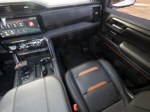 Used 2023 GMC Sierra 1500 AT4 w/ AT4 Premium Package image 18