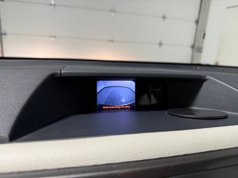 Used 2013 Toyota Sienna SE FWD image 19