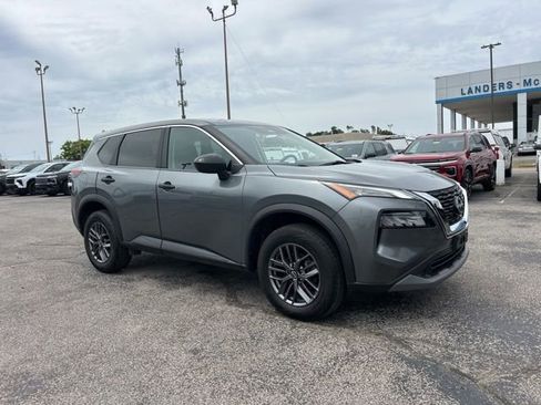 Used 2023 Nissan Rogue S AWD/4WD image 1