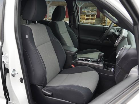 Used 2023 Toyota Tacoma TRD Off-Road w/ Black Out Package (TMS) image 27