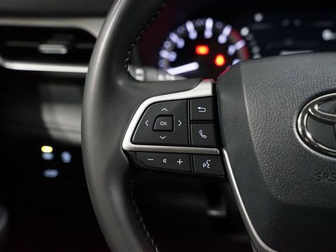 Certified 2024 Toyota Highlander LE image 14