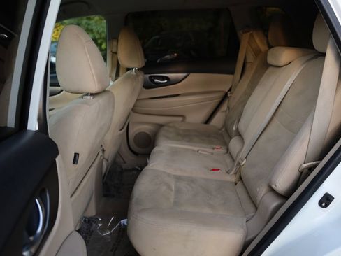 Used 2014 Nissan Rogue SV AWD/4WD image 18