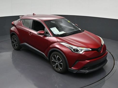 Used 2019 Toyota C-HR LE FWD image 20