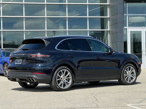 Used 2021 Porsche Cayenne S image 3