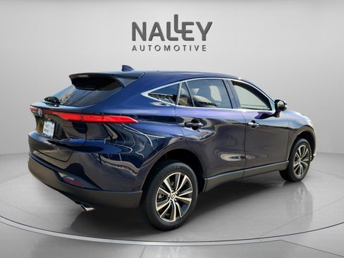 Certified 2023 Toyota Venza LE image 5