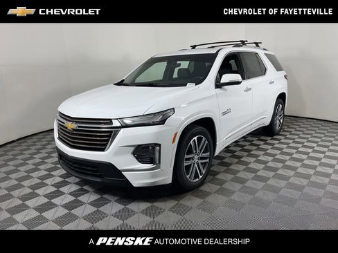 Certified 2023 Chevrolet Traverse High Country w/ LPO, Floor Liner Package image 1