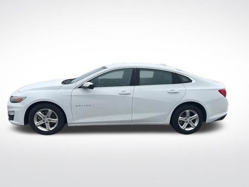 Used 2023 Chevrolet Malibu LT image 2