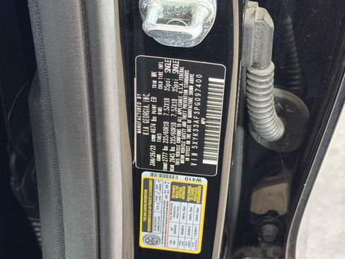 Used 2023 Kia Sportage EX FWD image 34